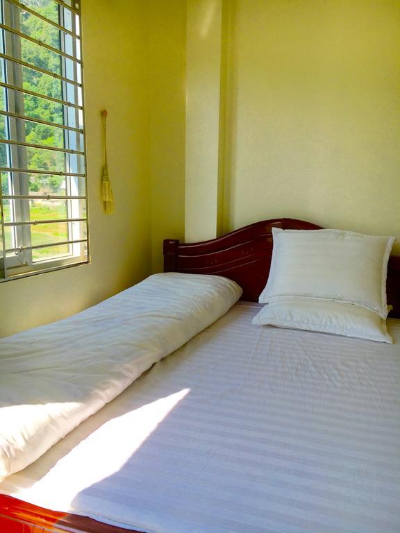 Huyen Tram Guesthouse Донг Ван Екстериор снимка